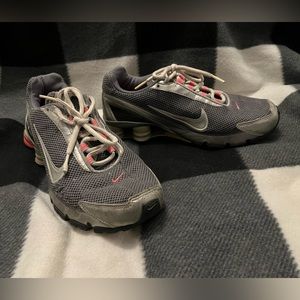 Nike Women’s Shox (Shocks) Gray and Pink/ Hot Pink